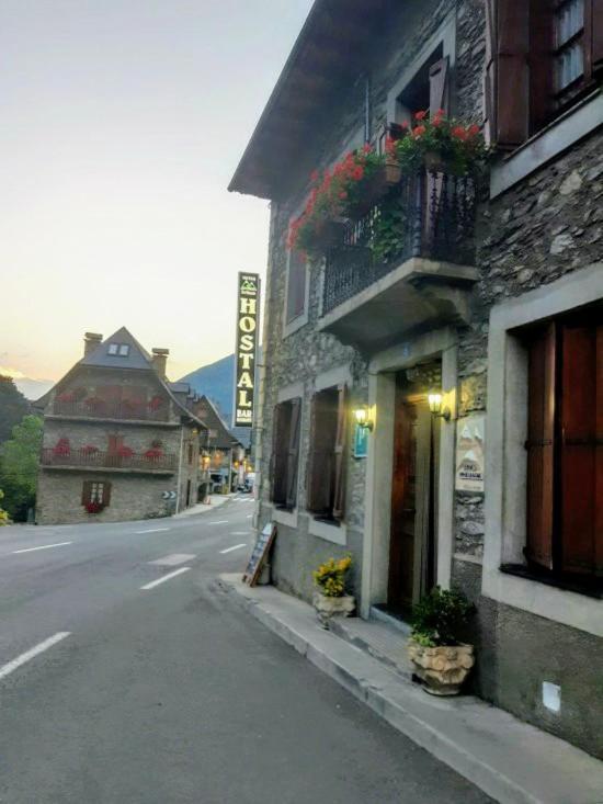 Alojamiento Rural Ostau Era Nheuada Aubert Luaran gambar